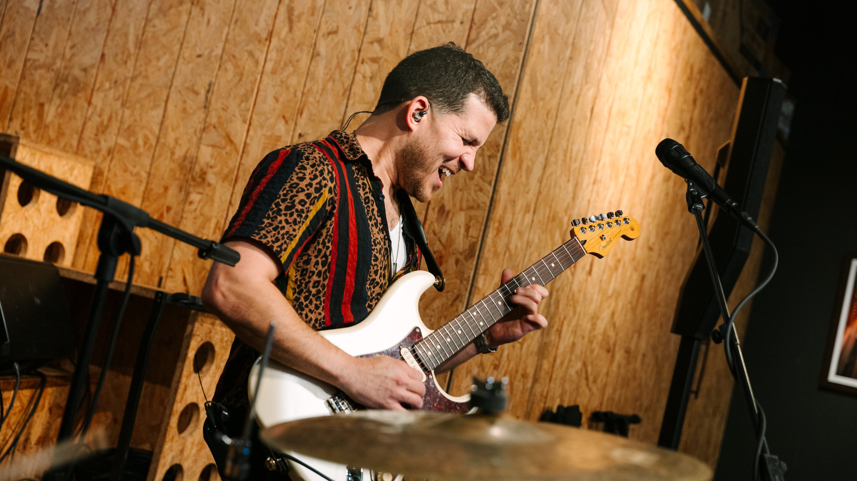JJ Villafañe playing live